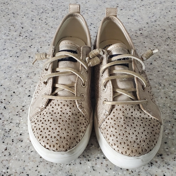 Sperry - Picture 1 of 7
